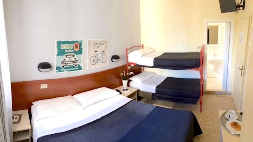 Hotel Byron Solo Per Giovani Riccione Eksteriør billede